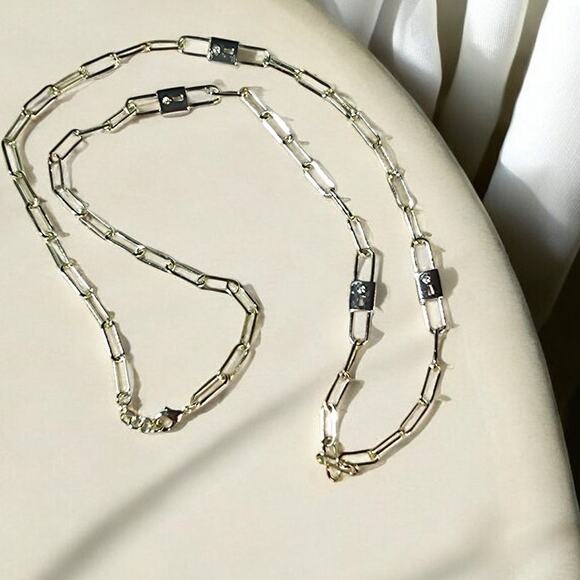 Beautiful Paper clip with Accents Gold Tone Long Necklace - Picture 6 of 6
